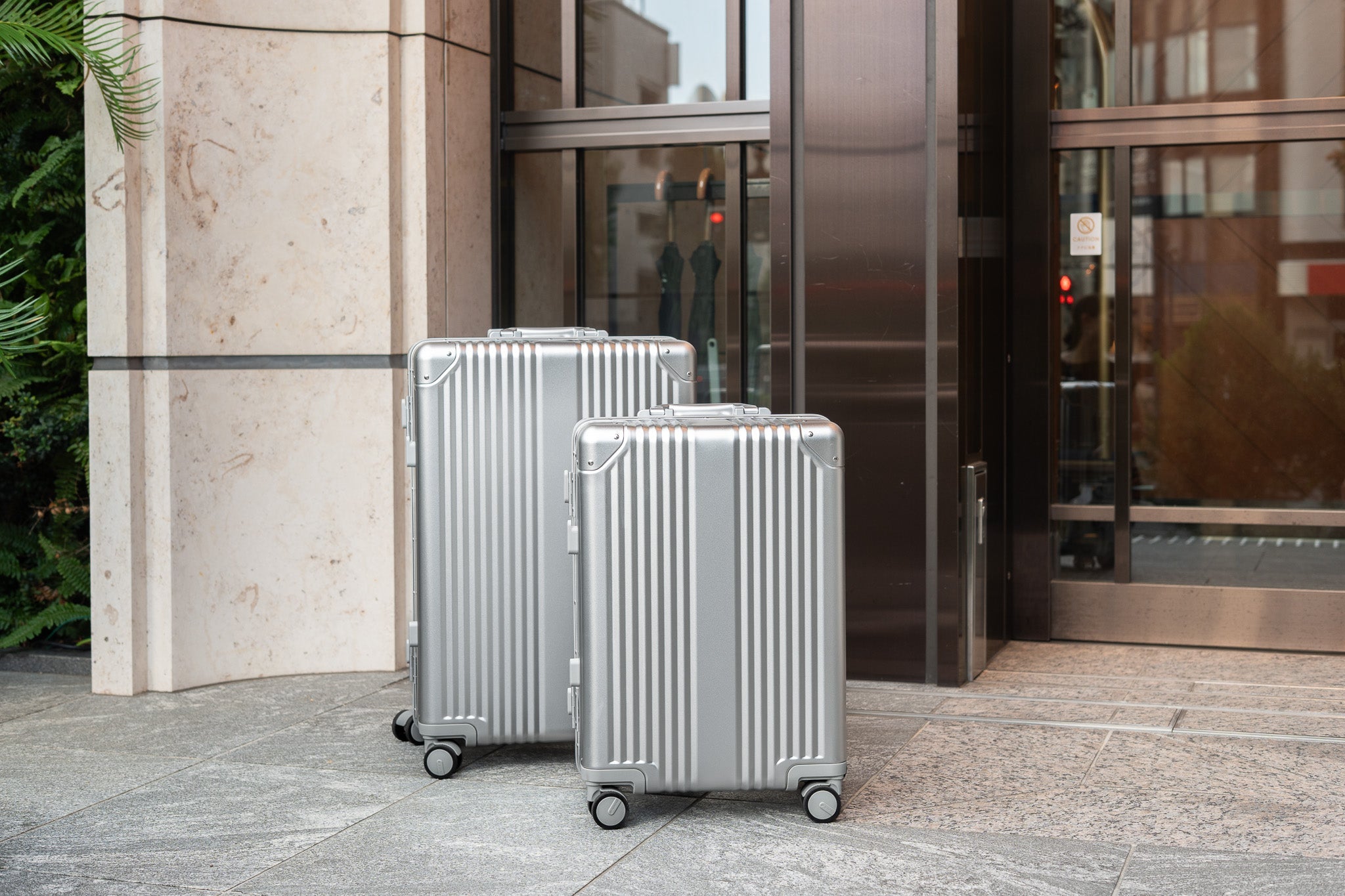 ALVISTAとは？高級アルミスーツケースの新基準