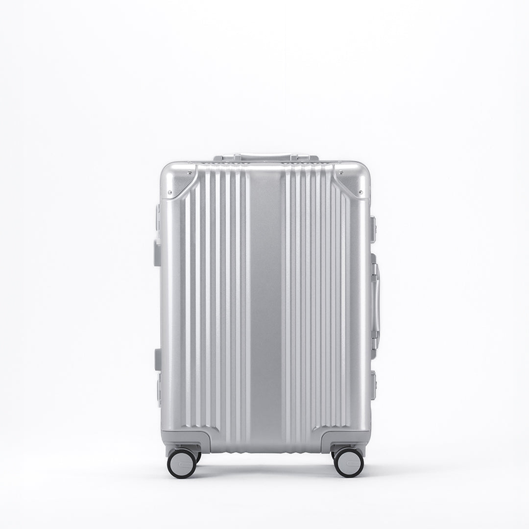 メタル尺八　一尺八寸　清月 五孔　シルバー 　ケース、グリス付き ソーリオ 46cm メタリックシルバー※ | スーツケース | SWISS MILITARY